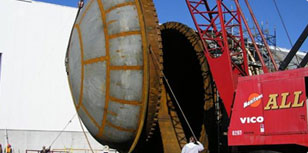 Head and head flange being positioned on vessel