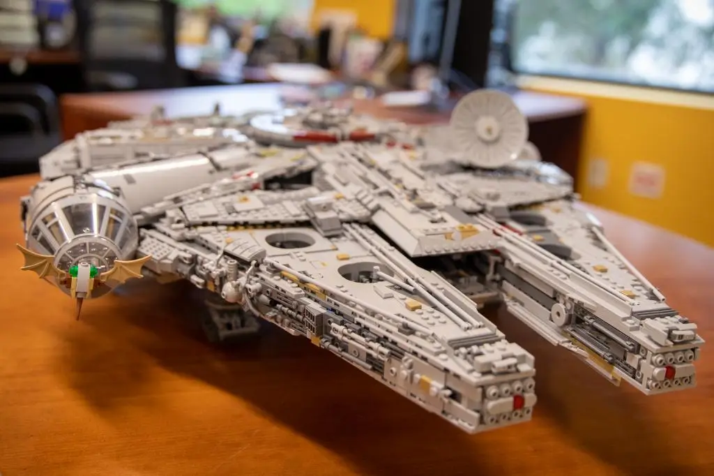 Lego Millennium Falcon